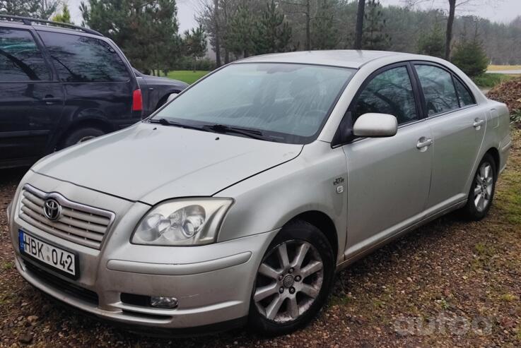 Toyota Avensis 2 generation Sedan