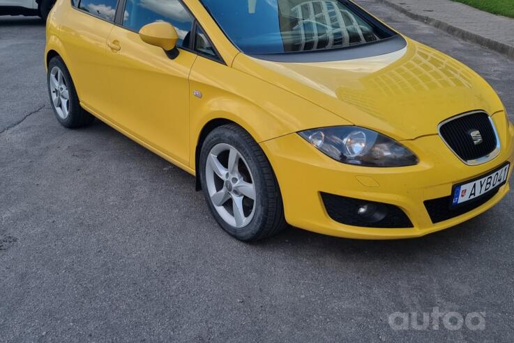 SEAT Leon 2 generation [restyling] Hatchback 5-doors