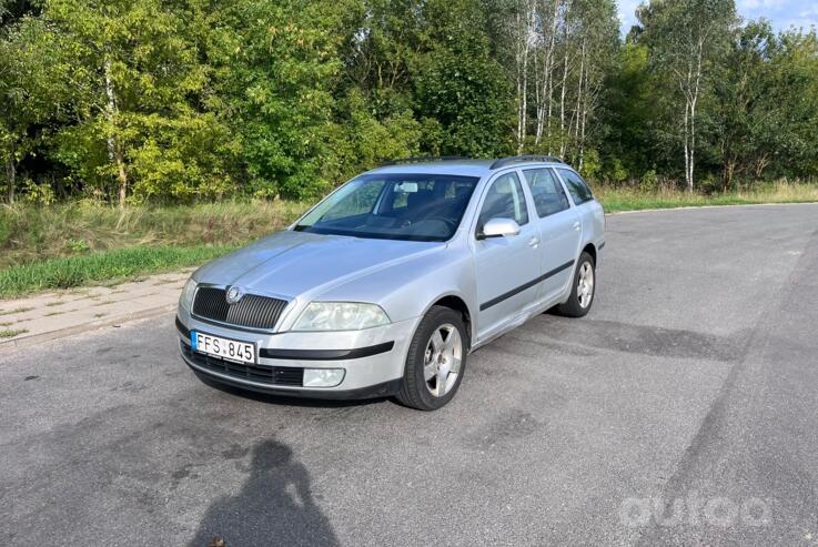 Skoda Octavia 2 generation Combi wagon 5-doors