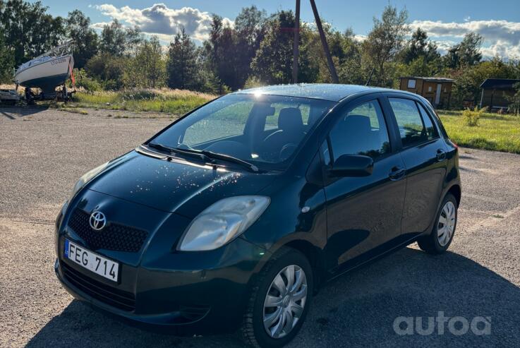 Toyota Yaris 2 generation
