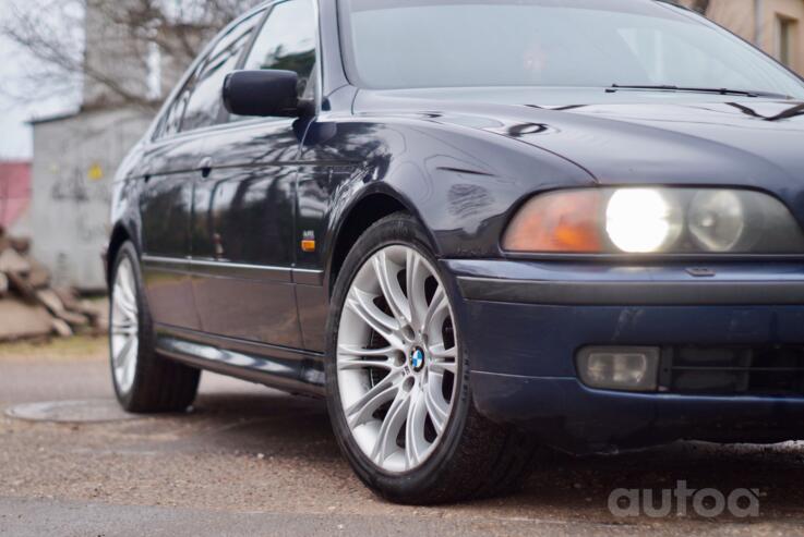 BMW 5 Series E39 Sedan 4-doors