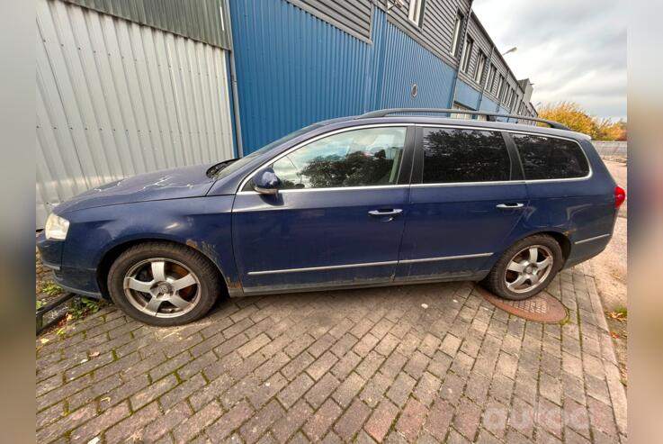 Volkswagen Passat B6 wagon 5-doors