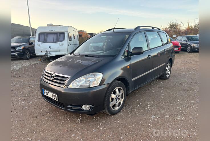 Toyota Avensis Verso 1 generation [restyling] Minivan
