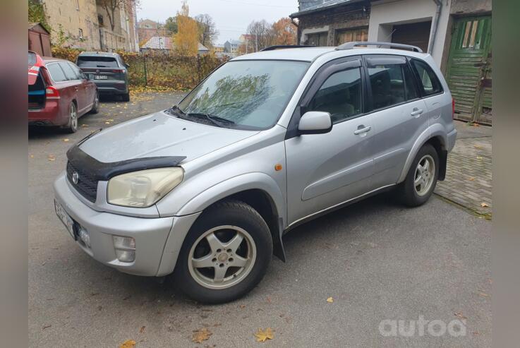 Toyota RAV4 2 generation Crossover 5-doors