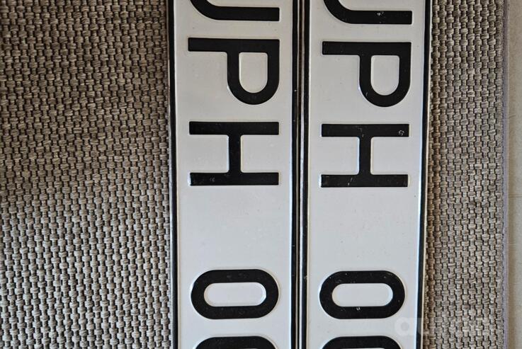 JPH007