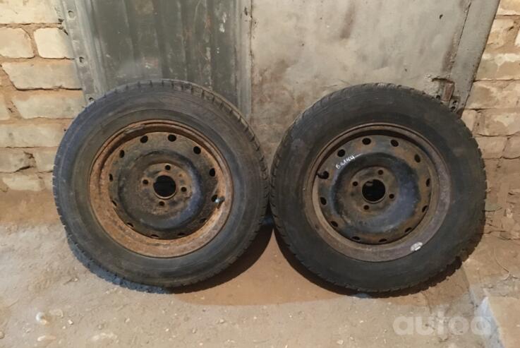 Peugeot, terasest stantsitud