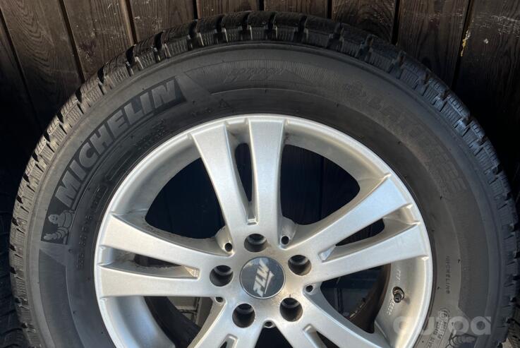 Ford kuga, valuveljed