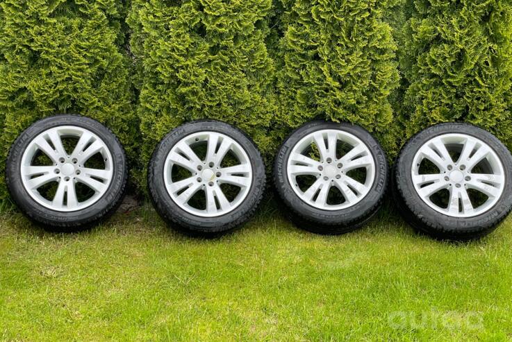 Mercedes, valuveljed