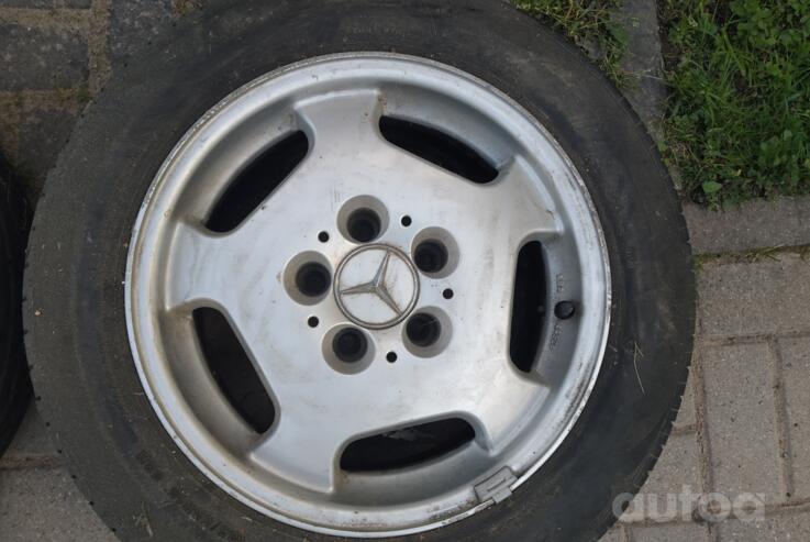 Mercedes Benz, valuveljed