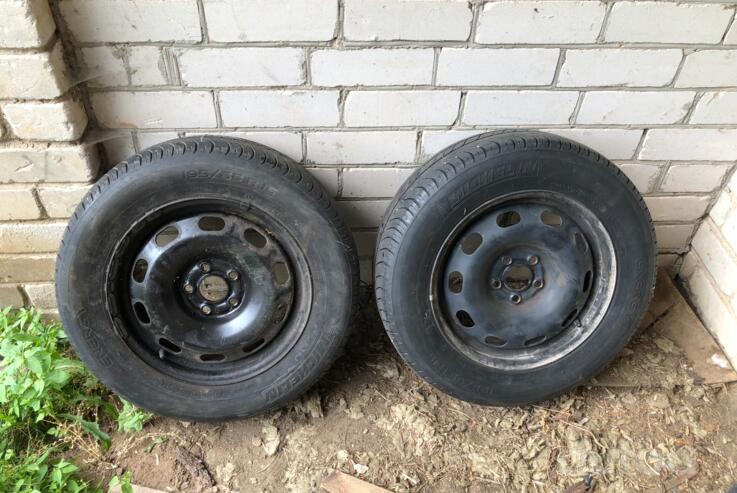 Muu, terasest stantsitud