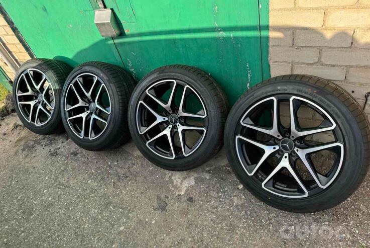 Mercedes Benz, valuveljed