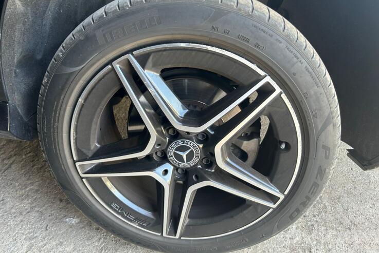 Mersedes benz, valuveljed