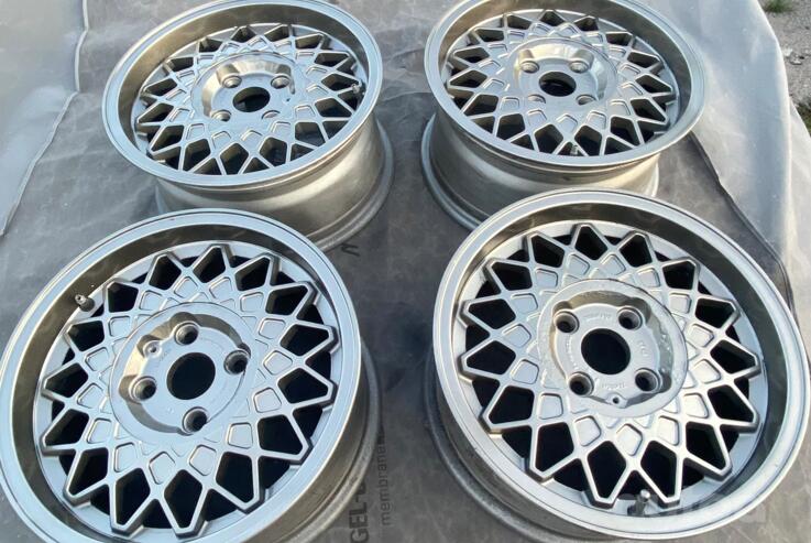 Fondmetal, valuveljed