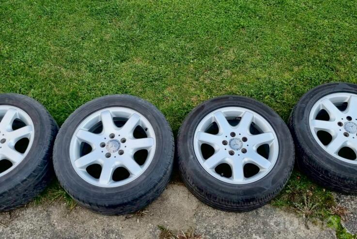 Mercedes Benz, valuveljed