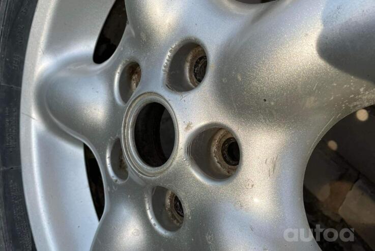 Land rover, valuveljed