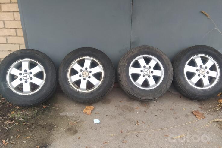 Mercedes benz, valuveljed