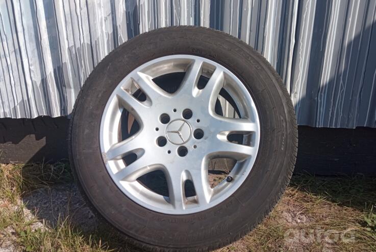 Mercedes Benz, valuveljed