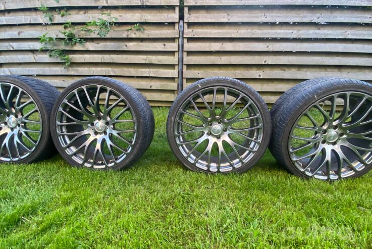 Nežinoma, valuveljed