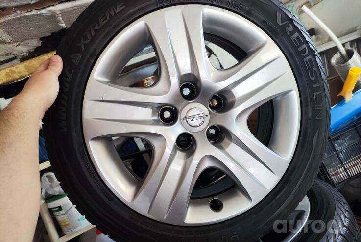 Opel, terasest stantsitud