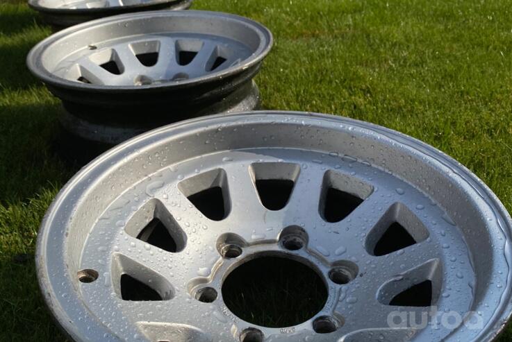 Fondmetal, valuveljed