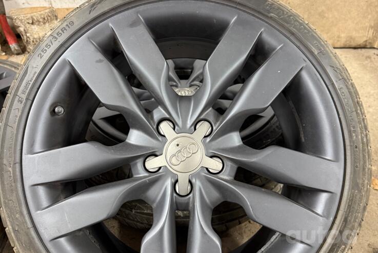 Audi, valuveljed