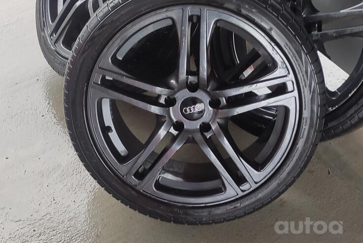 R18 Audi, valuveljed