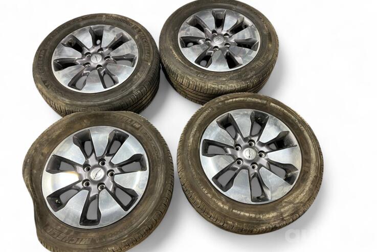 Chrysler, valuveljed