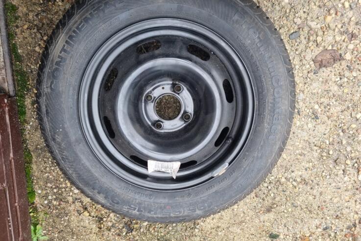 Peugeot, terasest stantsitud