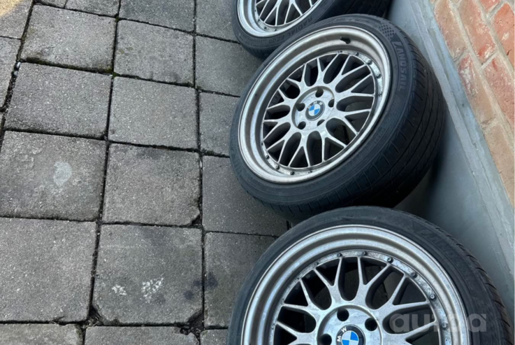 Bmw, valuveljed