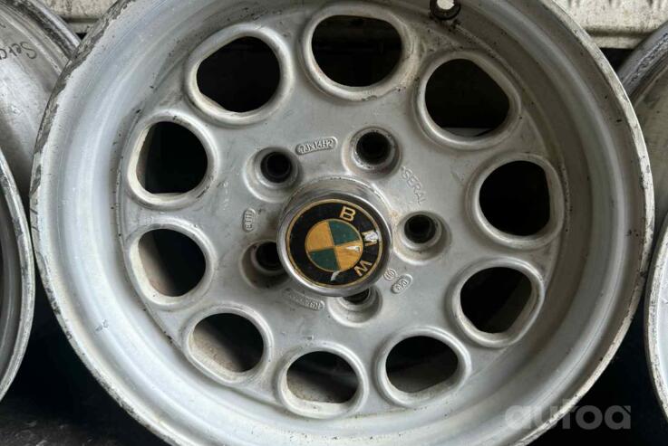 Bmw, valuveljed