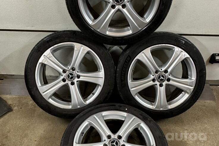 Mercedes benz, valuveljed