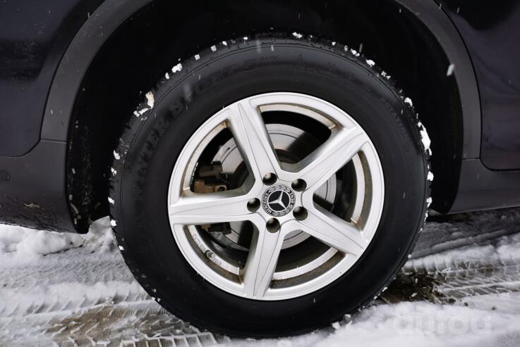 Mercedes, valuveljed