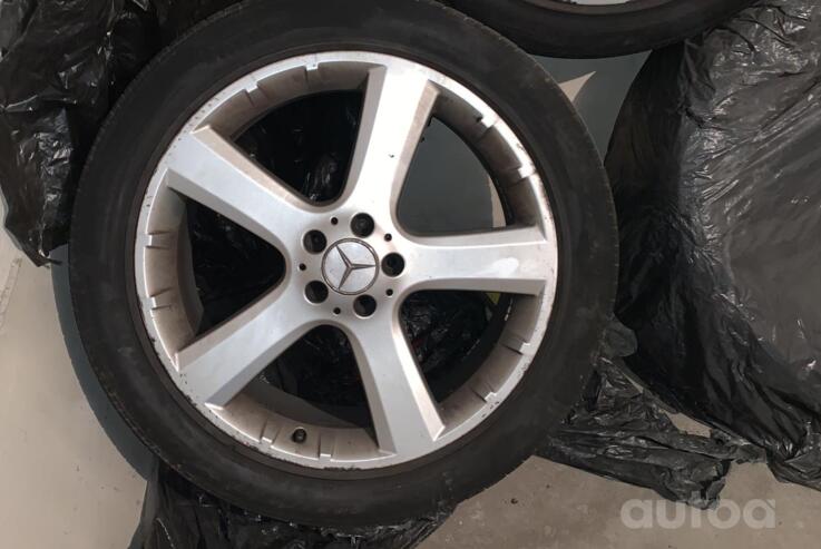 Mercedes, valuveljed