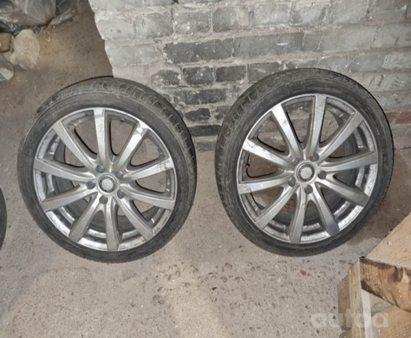 Mercedes Benz, valuveljed