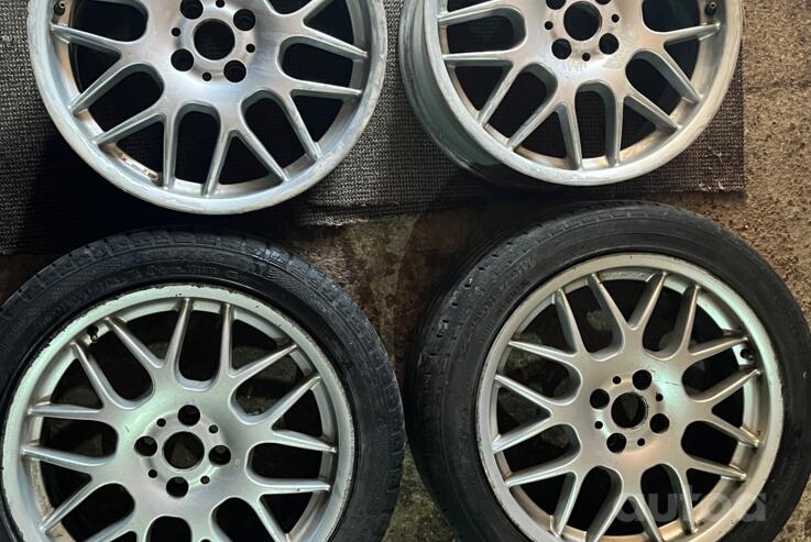 Stilauto, valuveljed