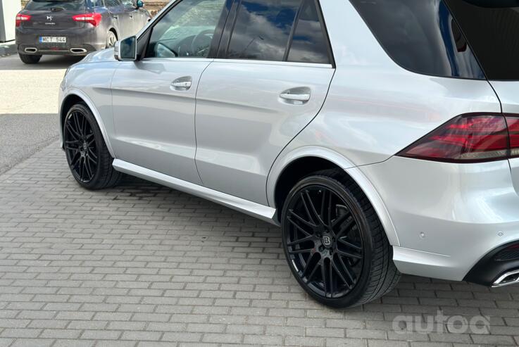 Brabus, valuveljed