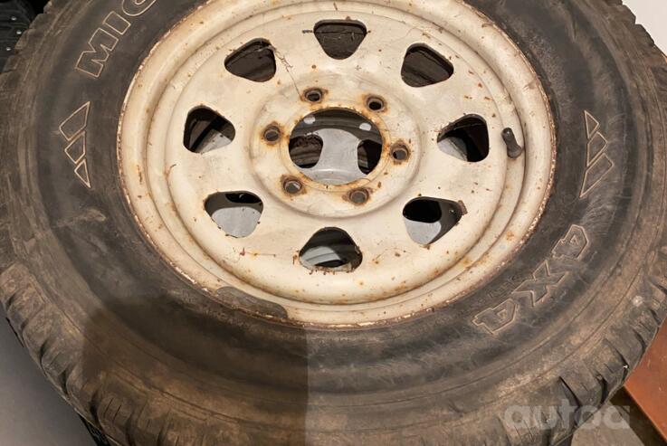 Muu, terasest stantsitud