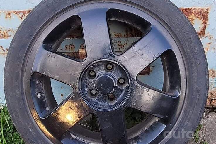 Be pavadinimo, valuveljed