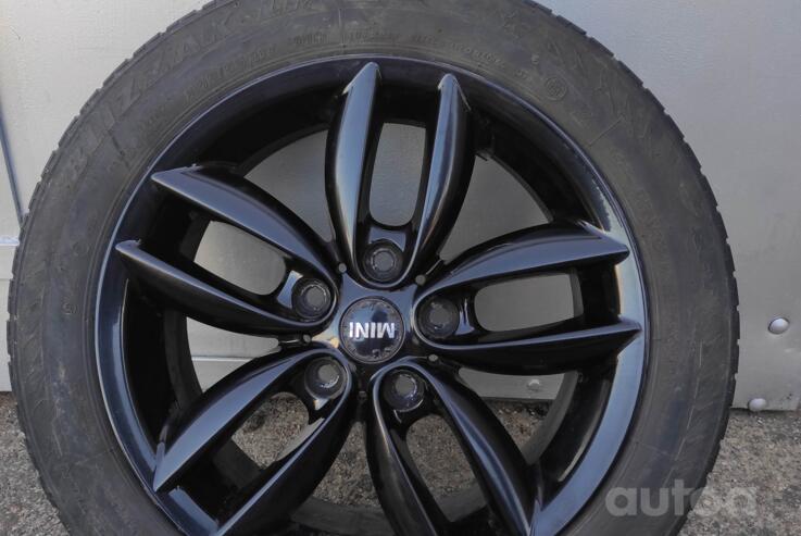 MINI / BMW, valuveljed