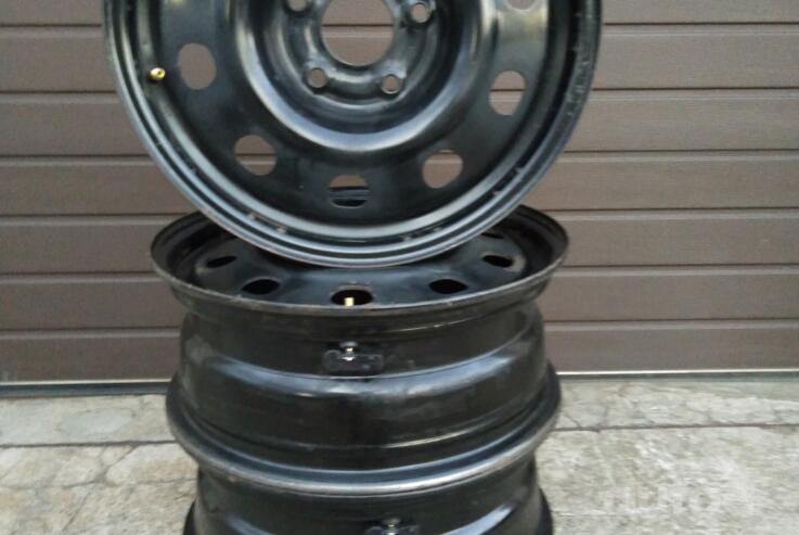 Chrysler,Dodge,Lancia,VW routan nuo 2008 metų, terasest stantsitud