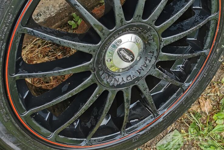 Motosport team dinamics, valuveljed