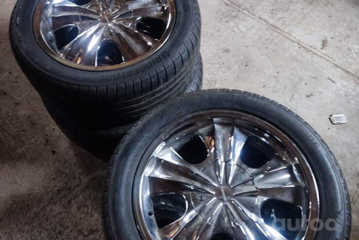 Nežinomas, valuveljed